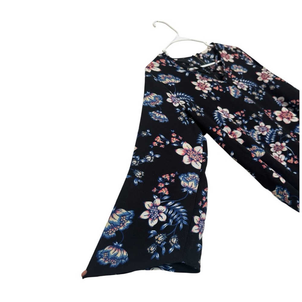 Pink Republic Black Floral Crisscross Blouse – Size Large - Picture 4 of 8